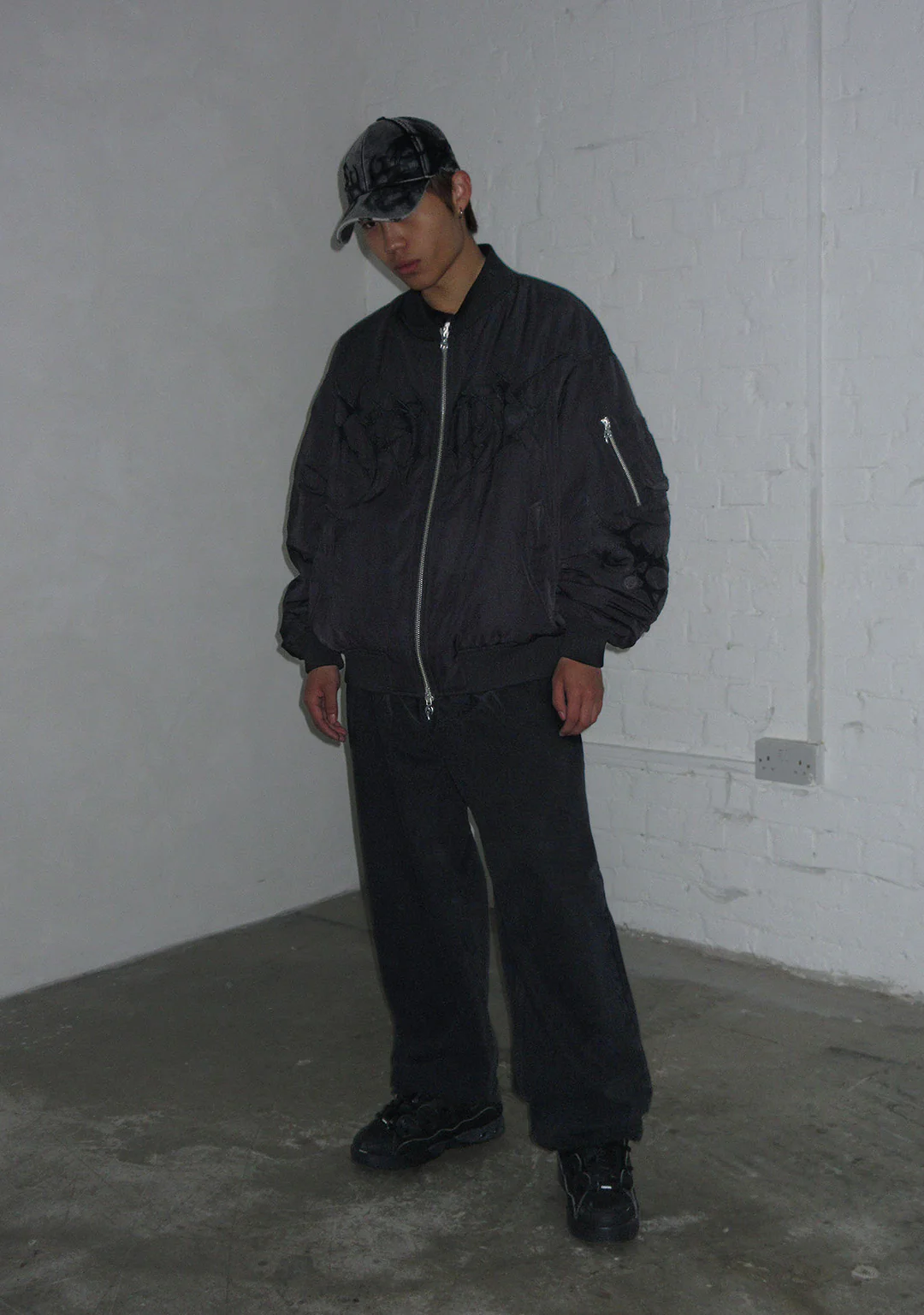 CRASH EMBROIDERED BOMBER JACKET BLACK - Image 3