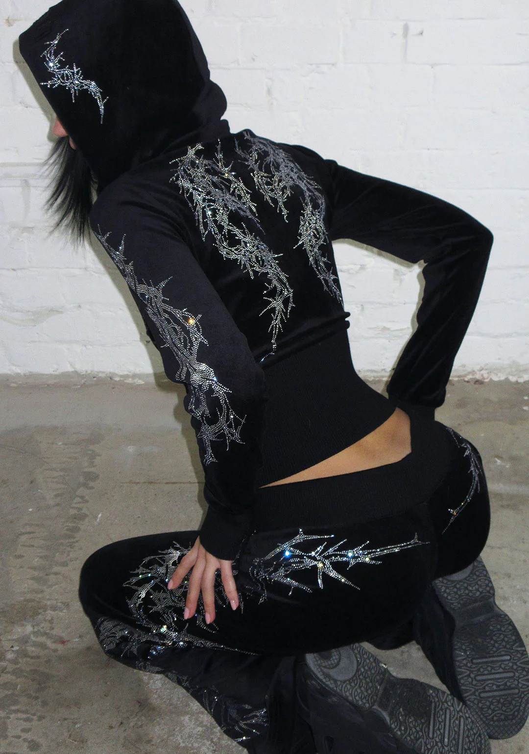 CURSE RHINESTONE VELOUR ZIP HOODIE BLACK - Image 5