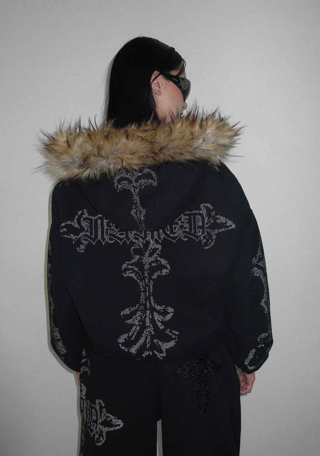 FERAL FAUX FUR STUDDED ZIP HOODIE BLACK (DETACHABLE FUR) - Image 4