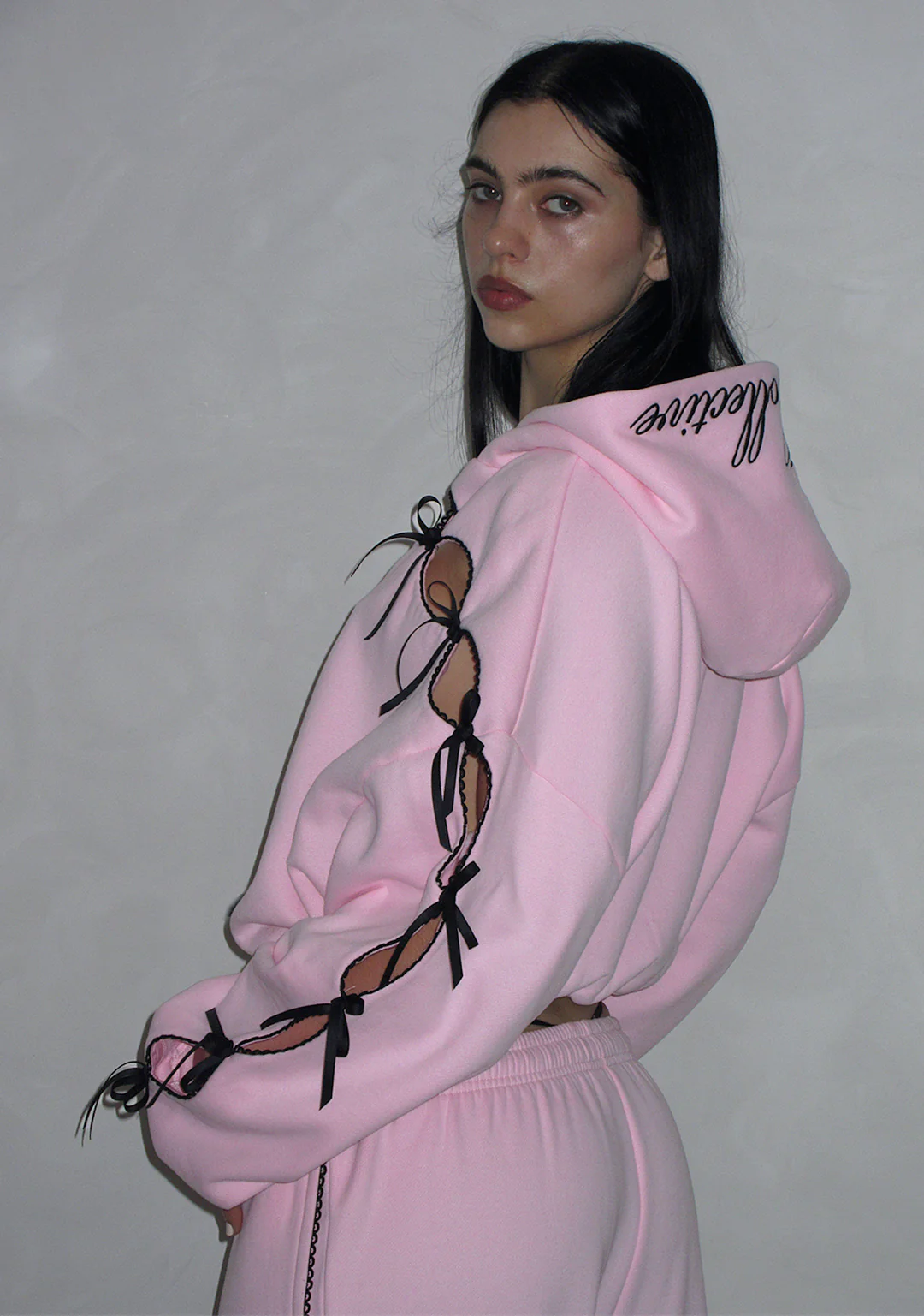 PRINC355 RIBBON CROP ZIP HOODIE BABY PINK - Image 3